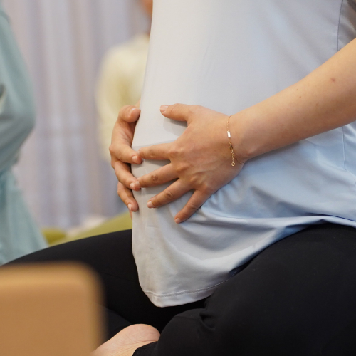 흐르다야 요가 산전산후요가 수업